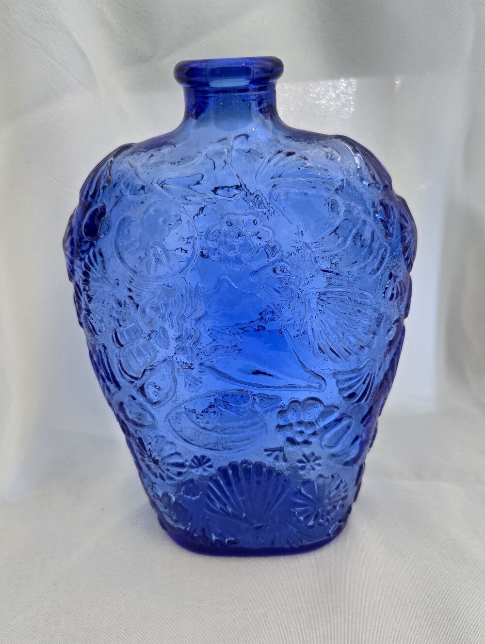 Libbey Cobalt Blue Embossed Seashell Glass Vase | Beach Coastal Decor